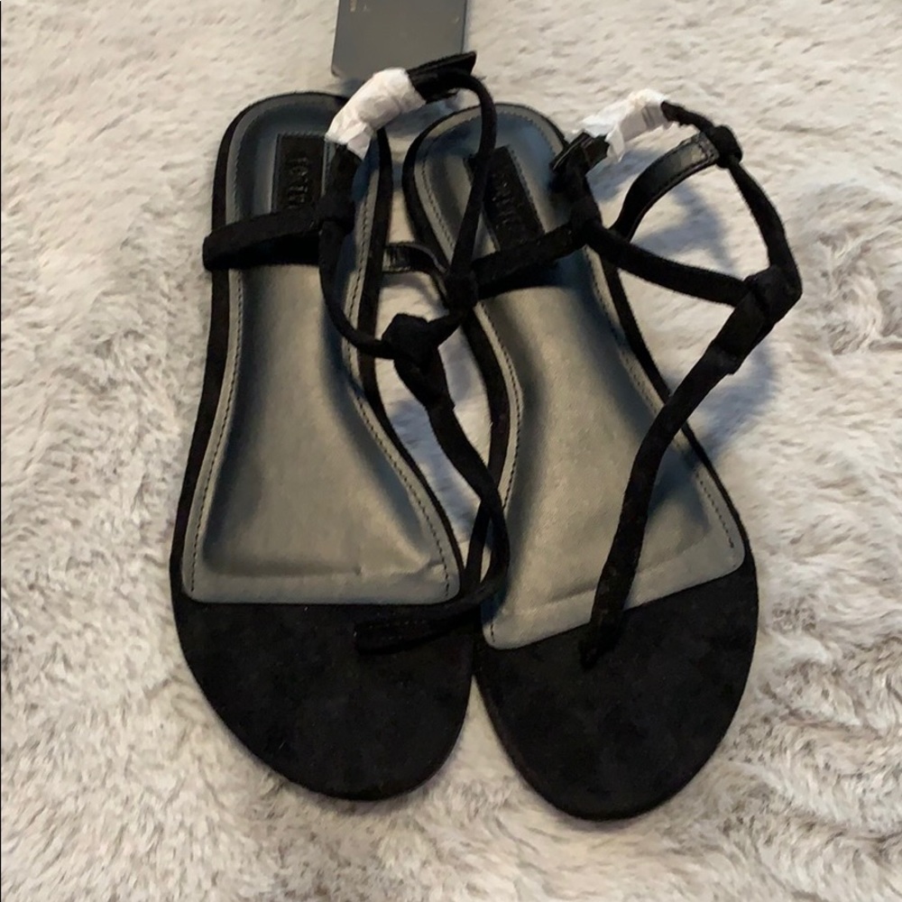 BNWT Forever21 thong Sandle size 6